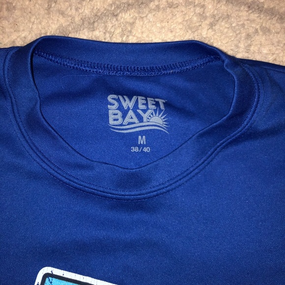 Shirt - Picture 2 of 3